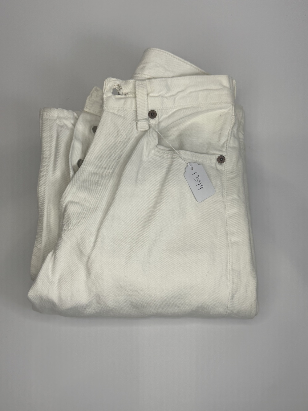 PF-1399 Levi's White Jeans